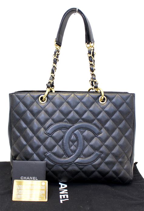 chanel black caviar handbag